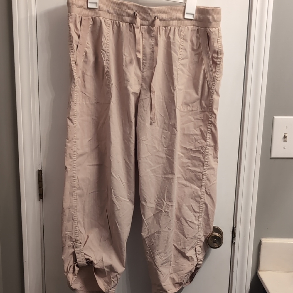 Emily Daniels Poplin Capri Pants Women's L Khaki Elastic Drawstring Stretch NWT